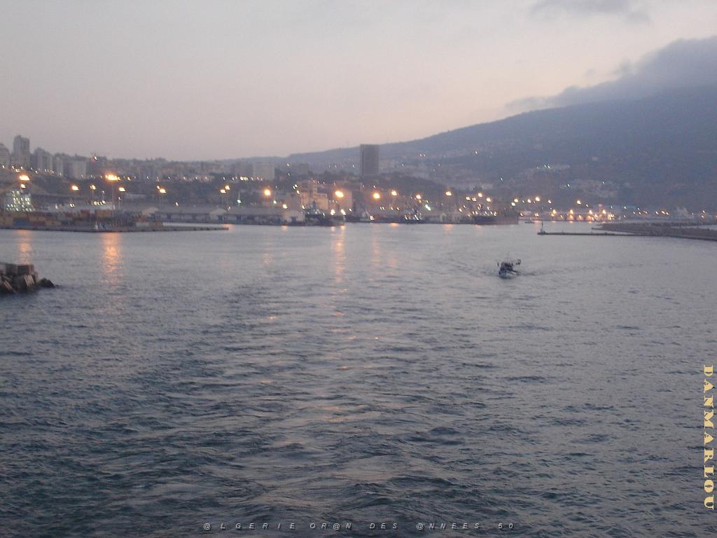 oran la rade le soir.jpg -                                